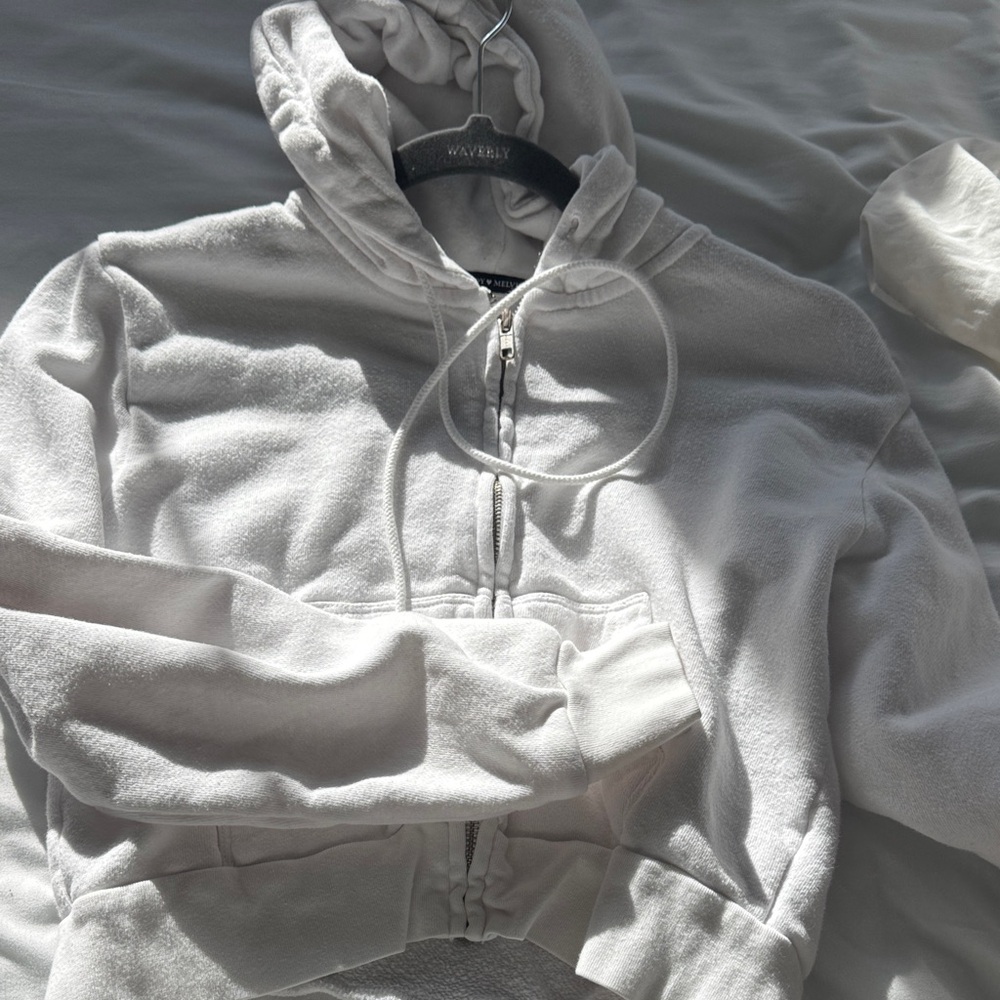 BRANDY MELville cropped hoodie